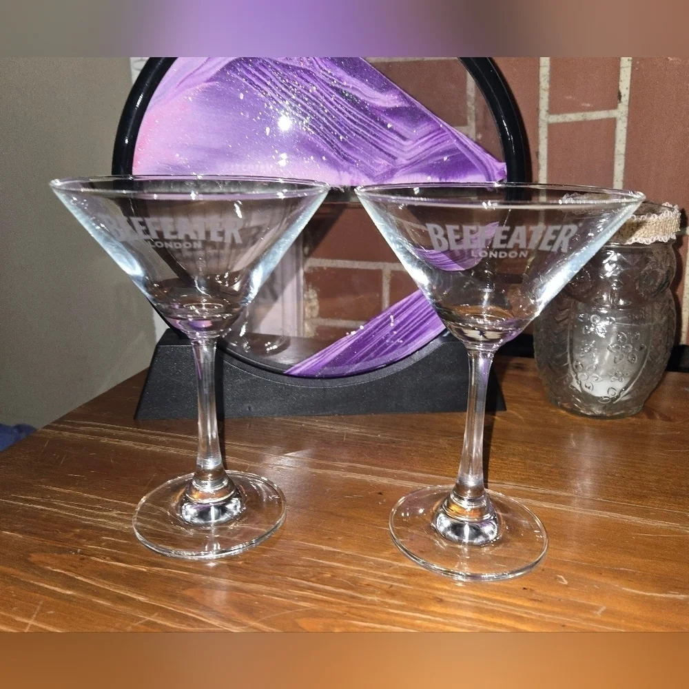 NWOT | Beefeater | Martini Glass Set | Set of Two | Perfect Condition - Picture 4 of 13